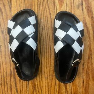 Alohas black and white checkered leather sandals